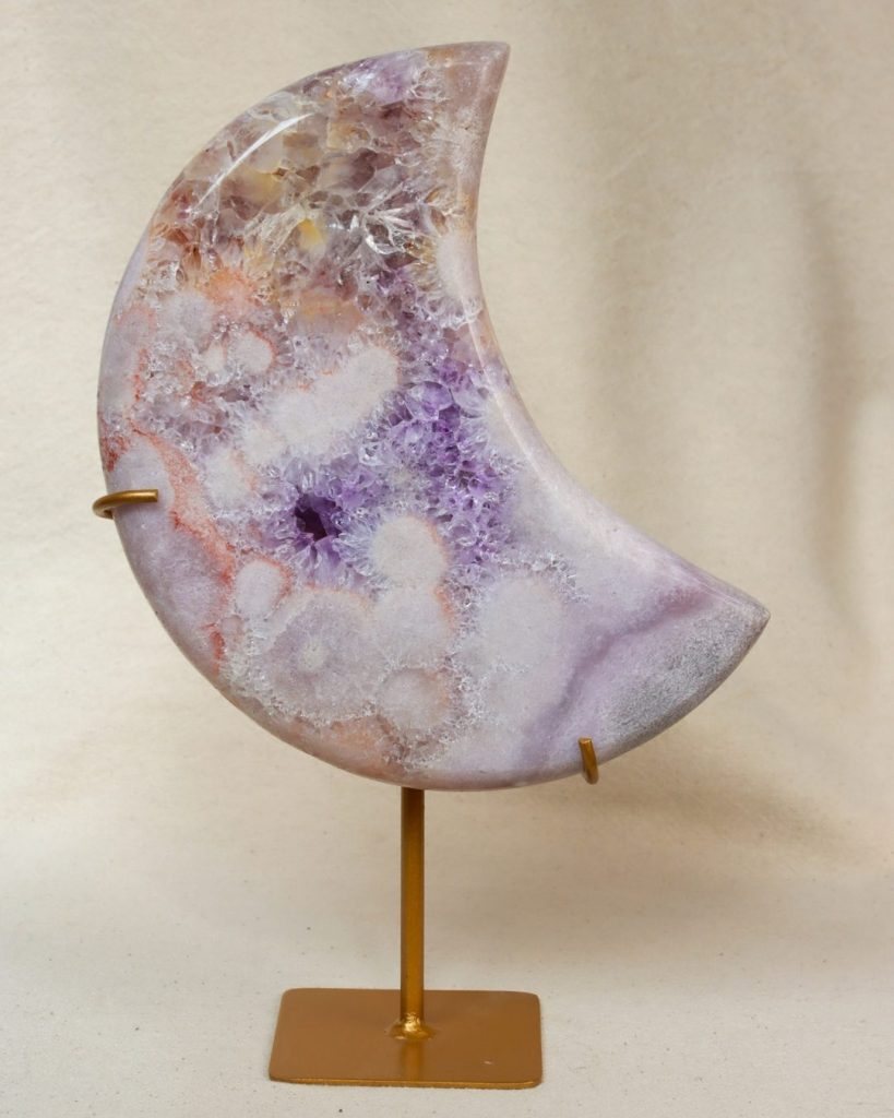 roze amethist maan op standaard