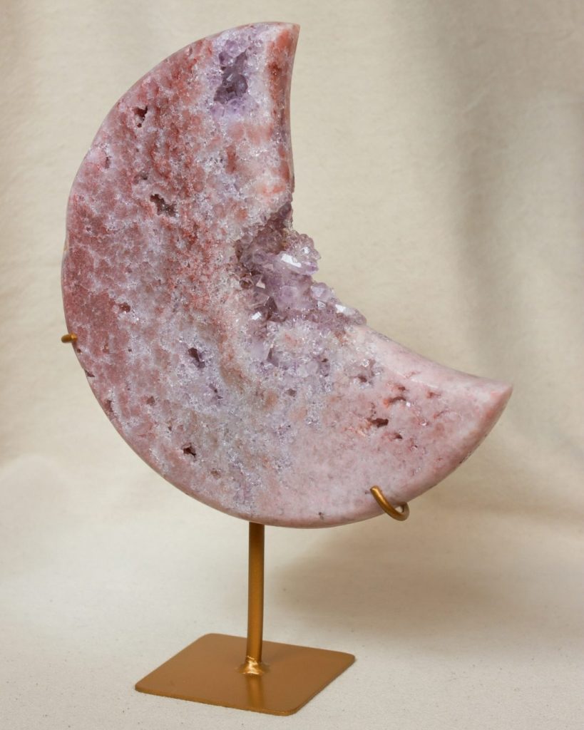 roze amethist maan op standaard