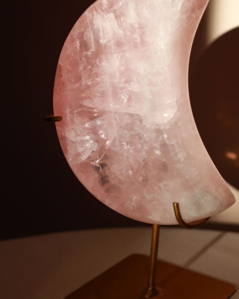 rozenkwarts maan op standaard