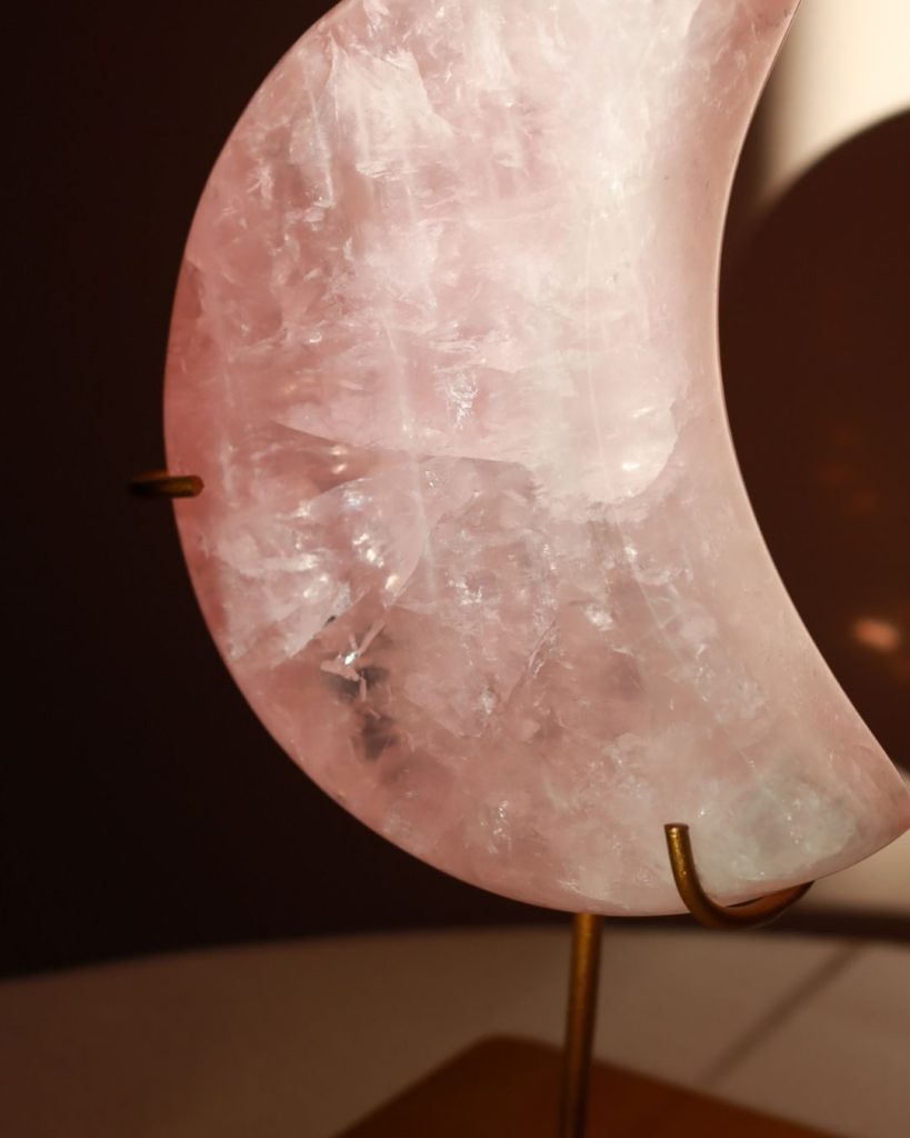 rozenkwarts maan op standaard