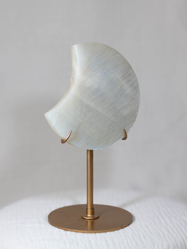 bx10-4-ft3-moonstone-moon-crystal-2