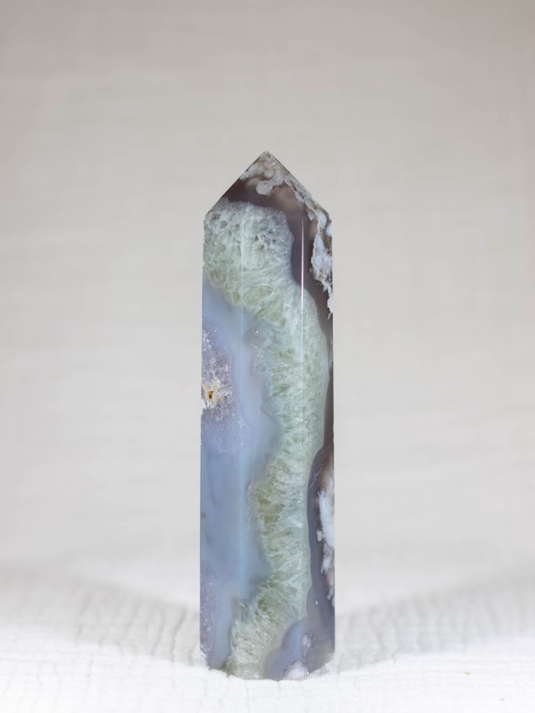 bx4-20 ft2 flower-agate-crystal