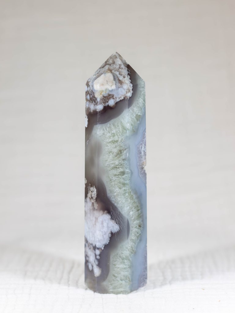 bx4-20 ft3 flower-agate-crystal