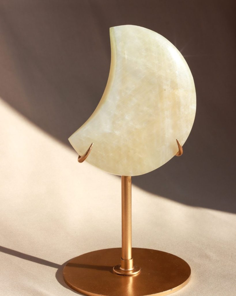 maansteen maan op standaard