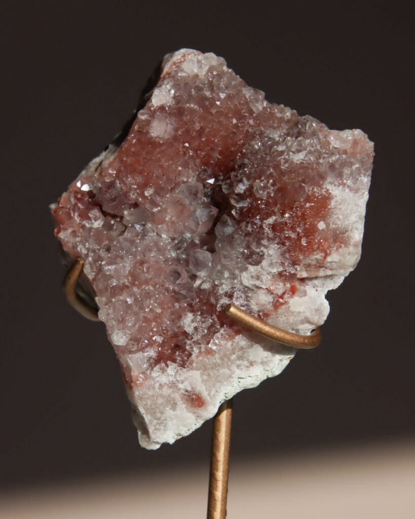 roze-amethist-cluster-op-standaard_0865