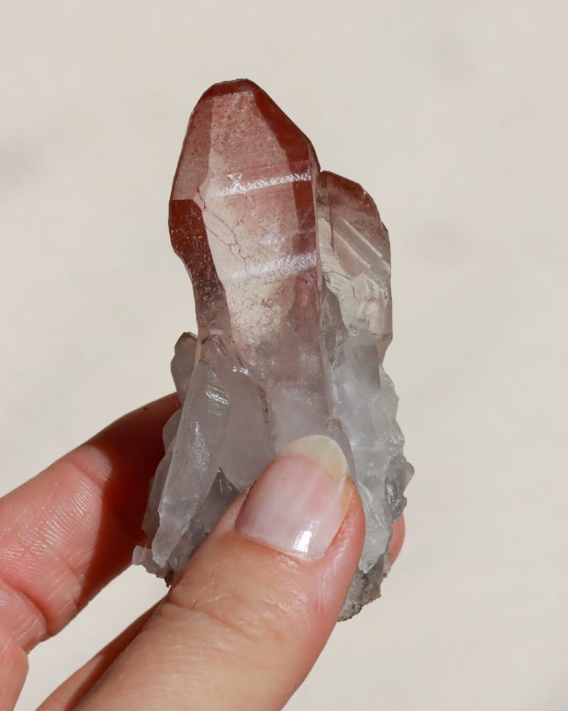 rode lemurische kwarts punt