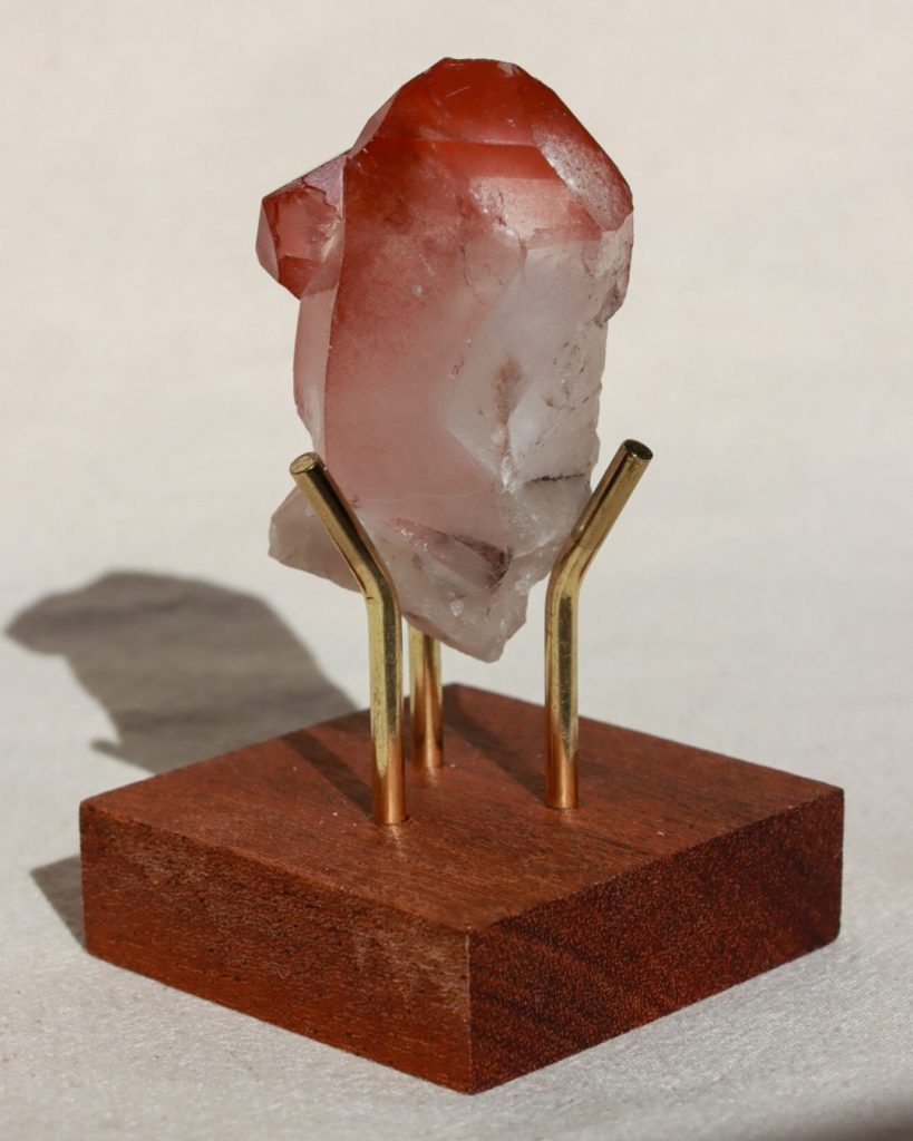 rode lemurische kwarts punt