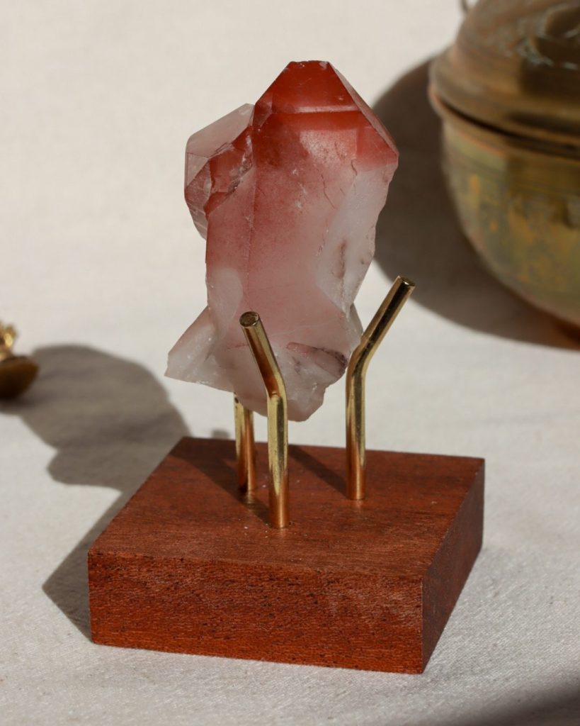 rode lemurische kwarts punt