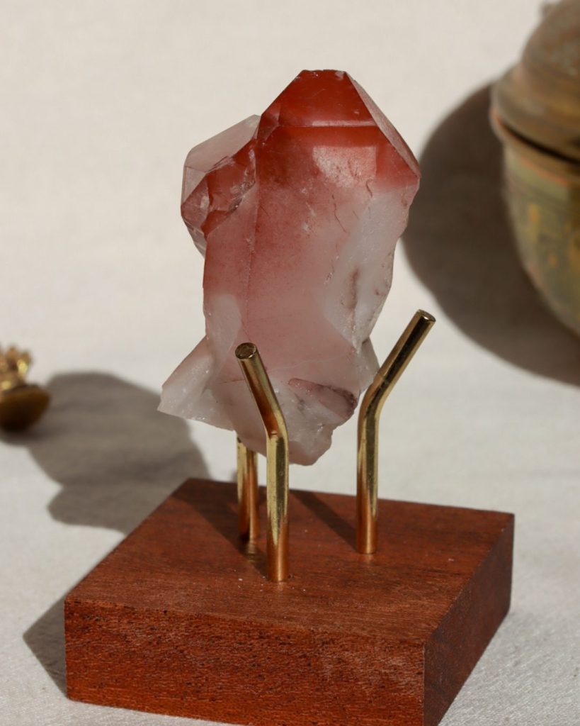 rode lemurische kwarts punt