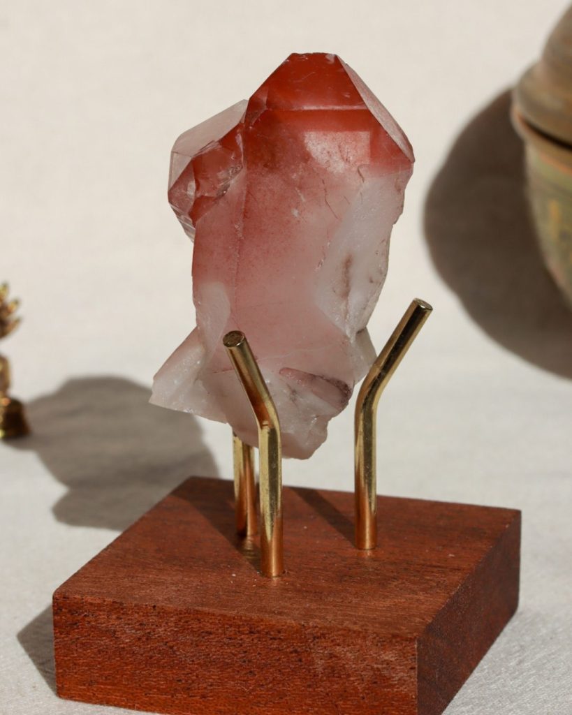 rode lemurische kwarts punt