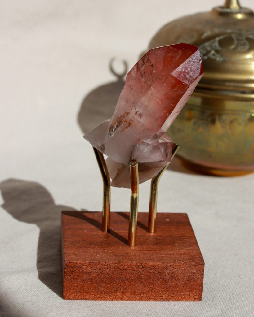 scarlet lemurische kwarts punt