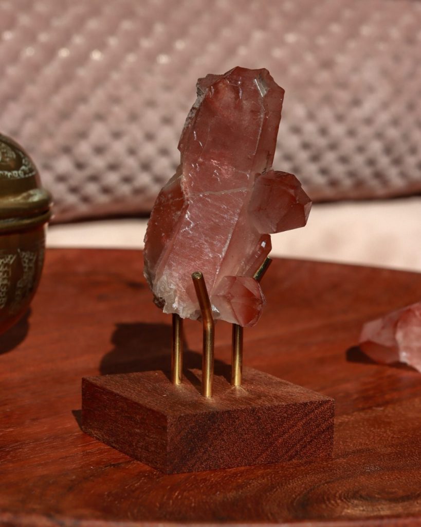 scarlet lemurische kwarts punt