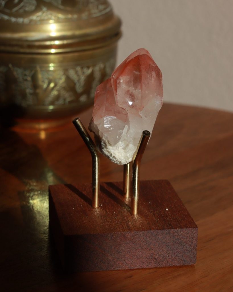 scarlet lemurische kwarts punt