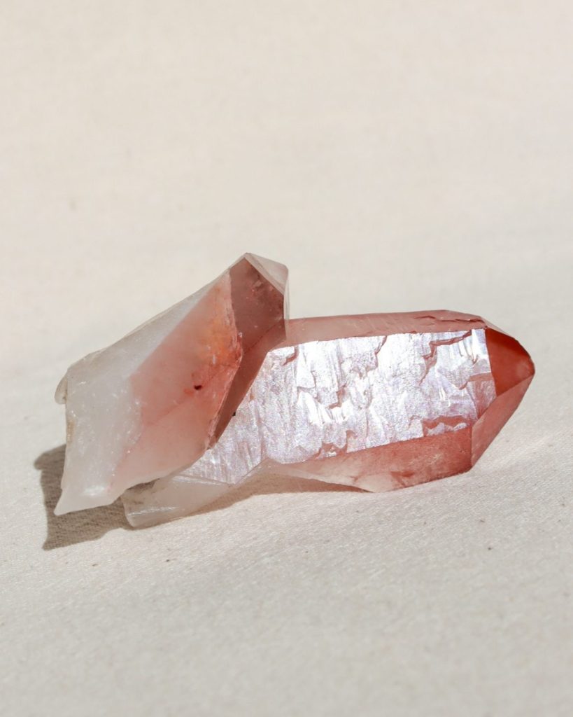 scarlet lemurische kwarts punt