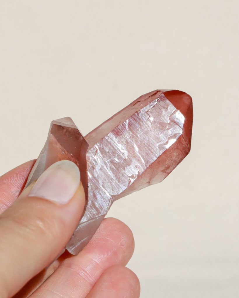 scarlet lemurische kwarts punt