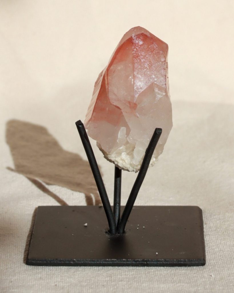 scarlet lemurische kwarts punt