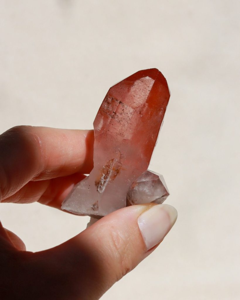 scarlet lemurische kwarts punt