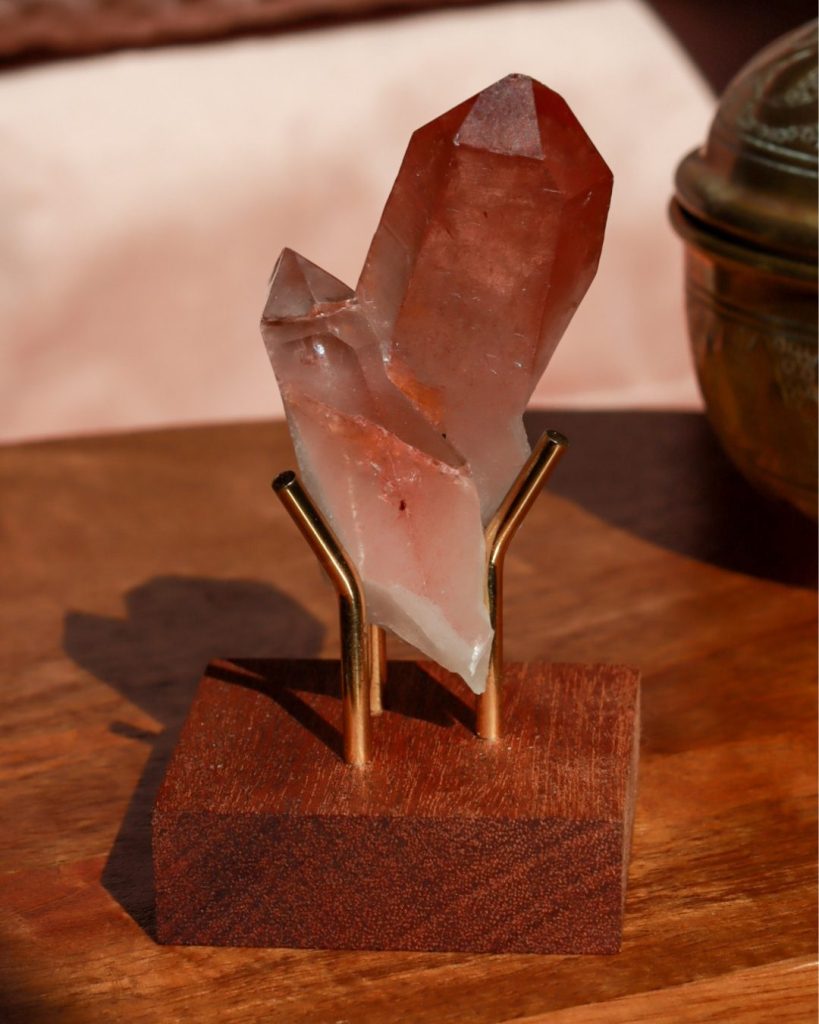 scarlet lemurische kwarts punt