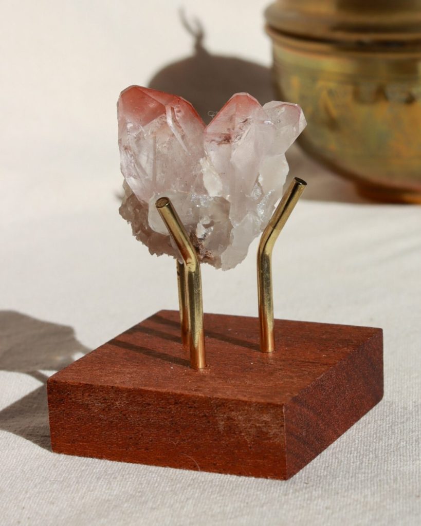 scarlet lemurische kwarts punt