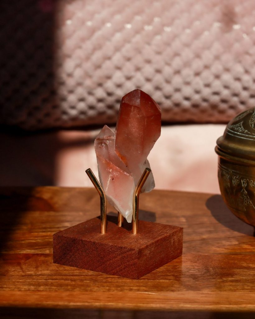 scarlet lemurische kwarts punt