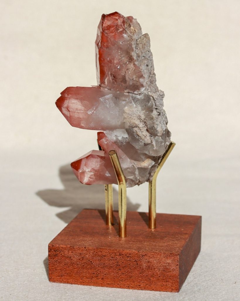 scarlet lemurische kwarts punt