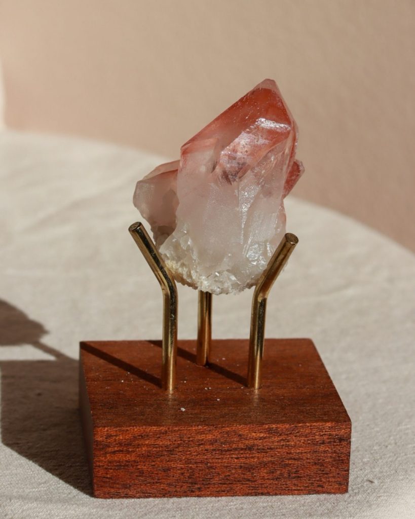 scarlet lemurische kwarts punt