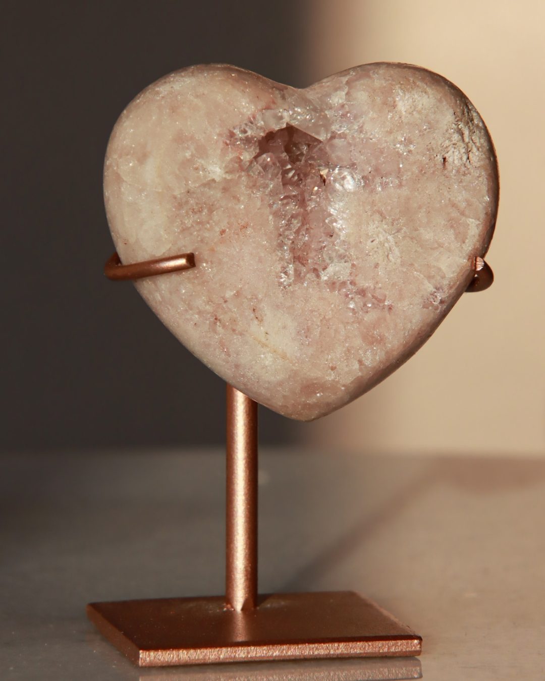 roze amethist hart edelsteen