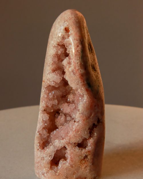 roze amethist geode vrije vorm