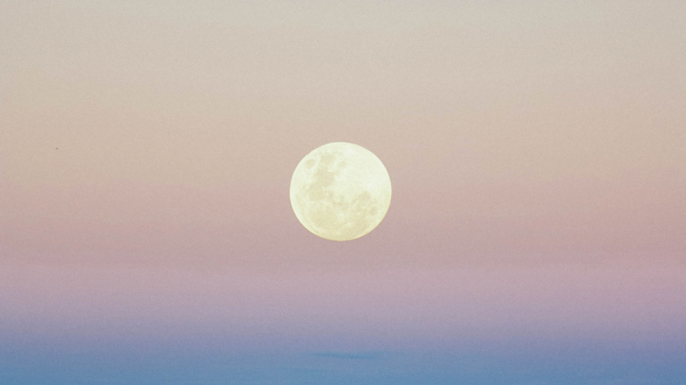 volle maan in ram